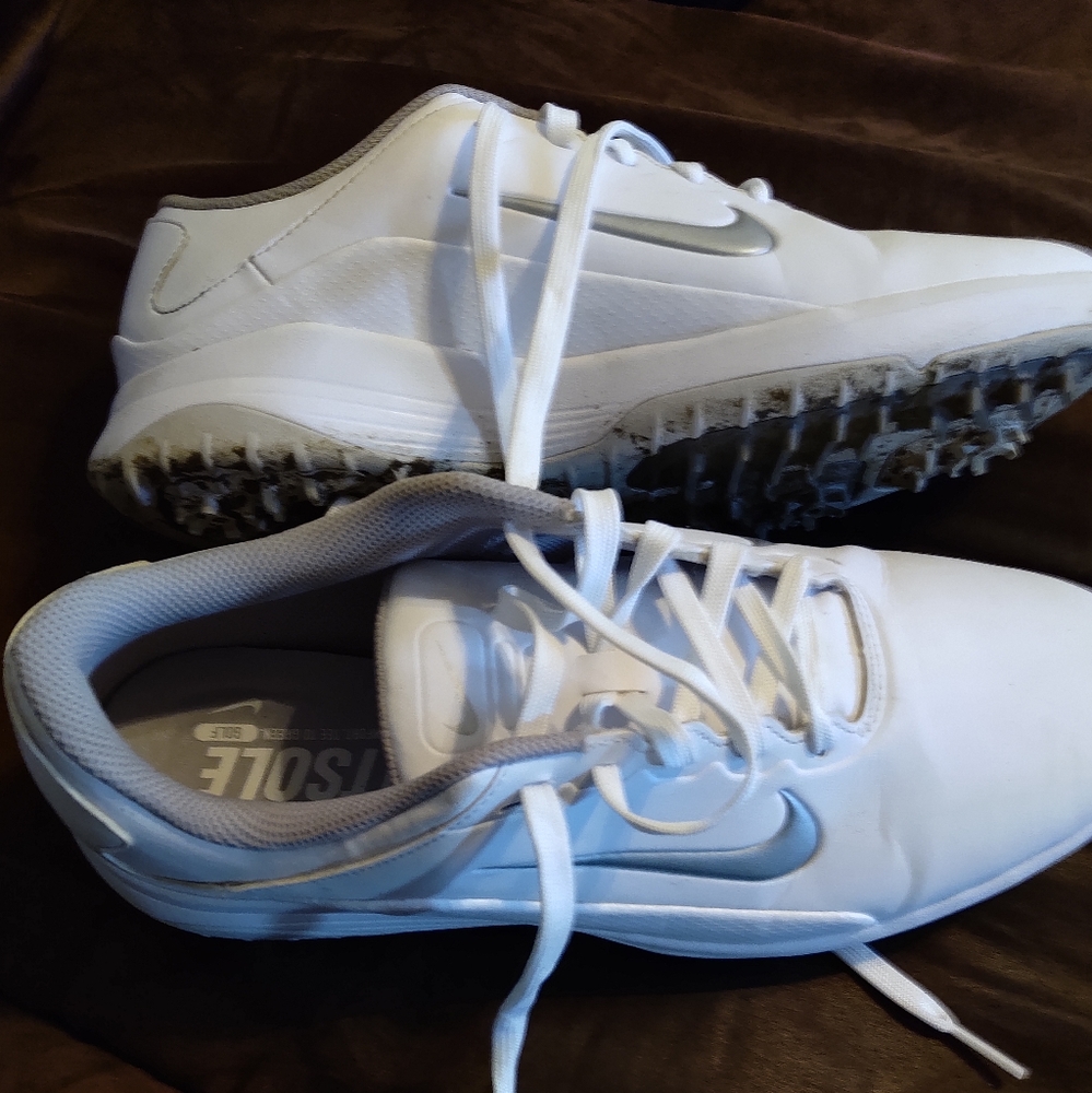 Nike spineless golf shoes